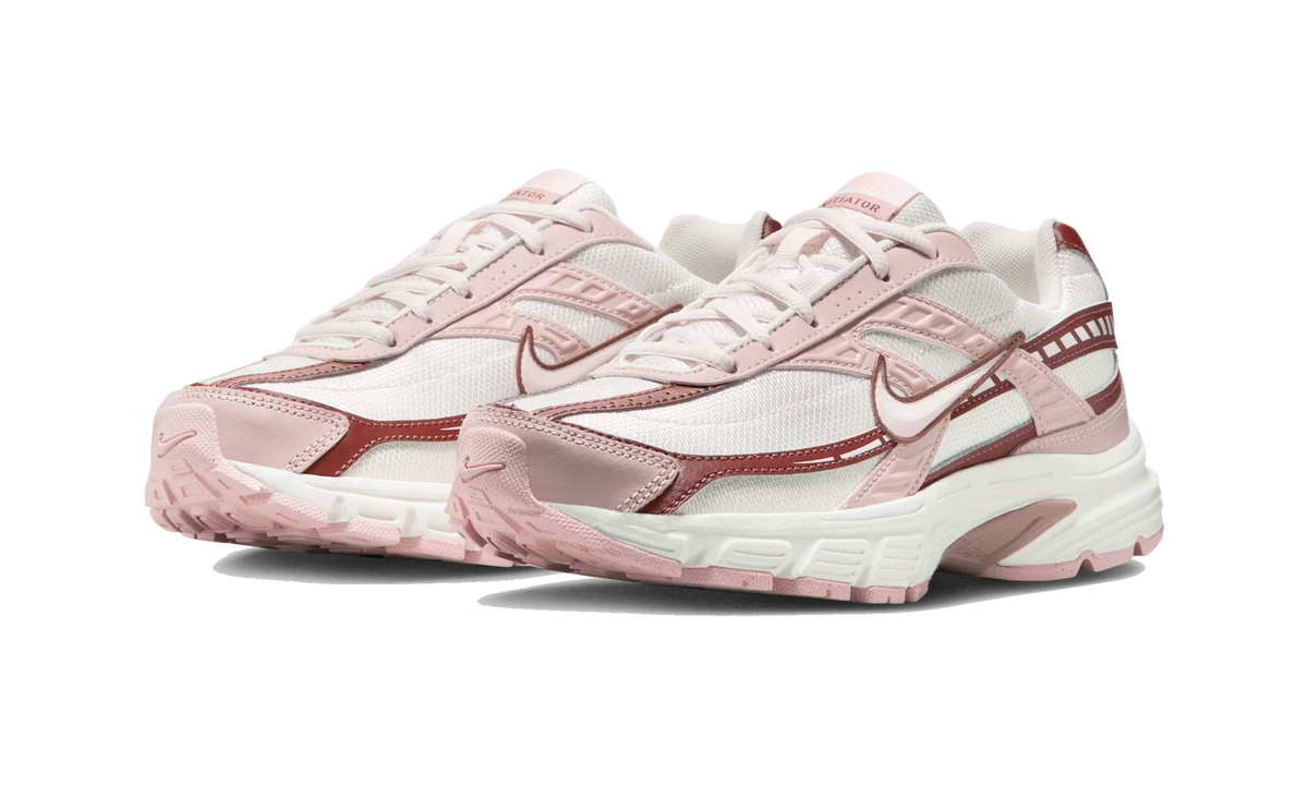 Overkicks - Nike Initiator Red Sepia Echo Pink (Womens) (IB4339-002) - vista trasera