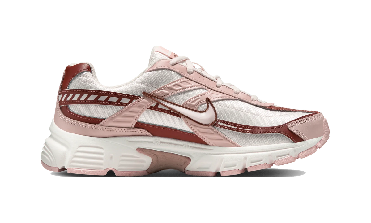 Overkicks - Nike Initiator Red Sepia Echo Pink (Womens) (IB4339-002) - detalle suela