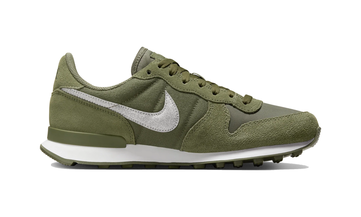 Overkicks - Nike Internationalist Medium Olive (Womens) (AT0075-200) - detalle suela