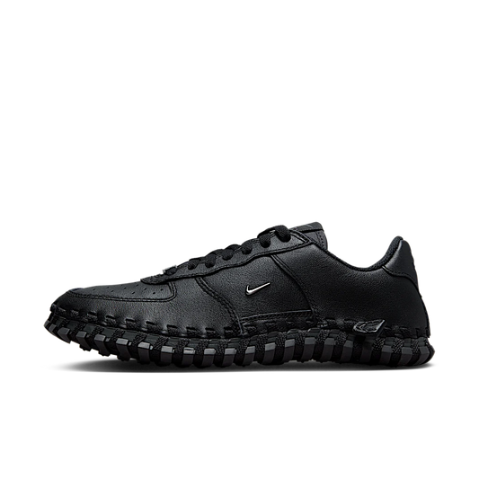 Overkicks - Nike J Force 1 Low LX Jacquemus Black (DR0424-001) - vista lateral