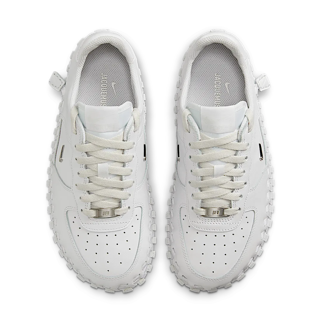 Overkicks - Nike J Force 1 Low LX Jacquemus White (DR0424-100) - par completo
