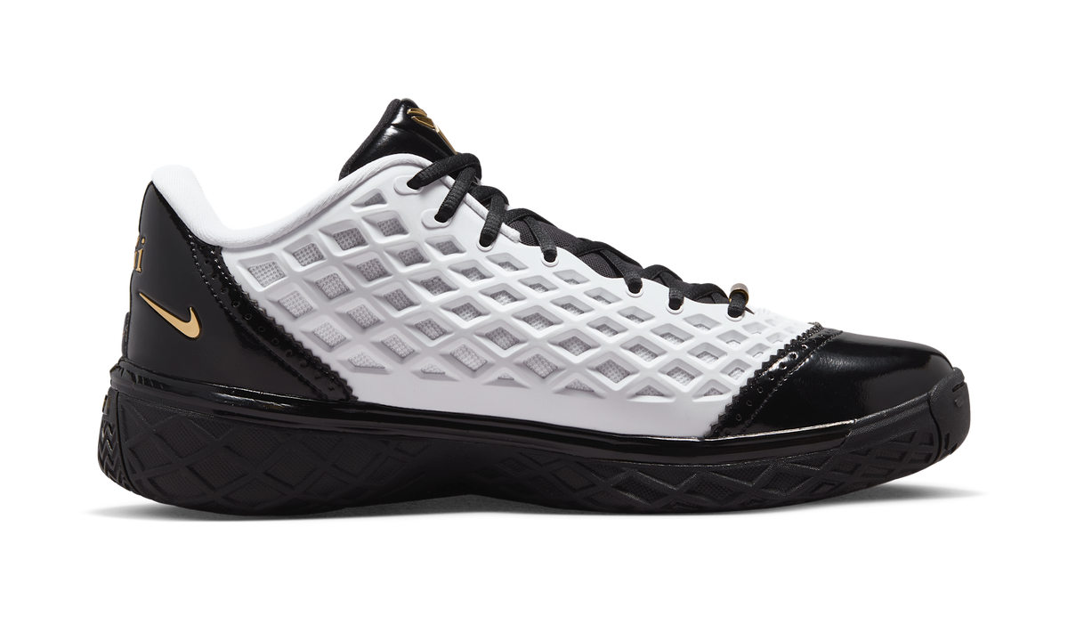 Overkicks - Nike Kobe 3 Low Protro Mambacita (IQ3916-100) - detalle suela