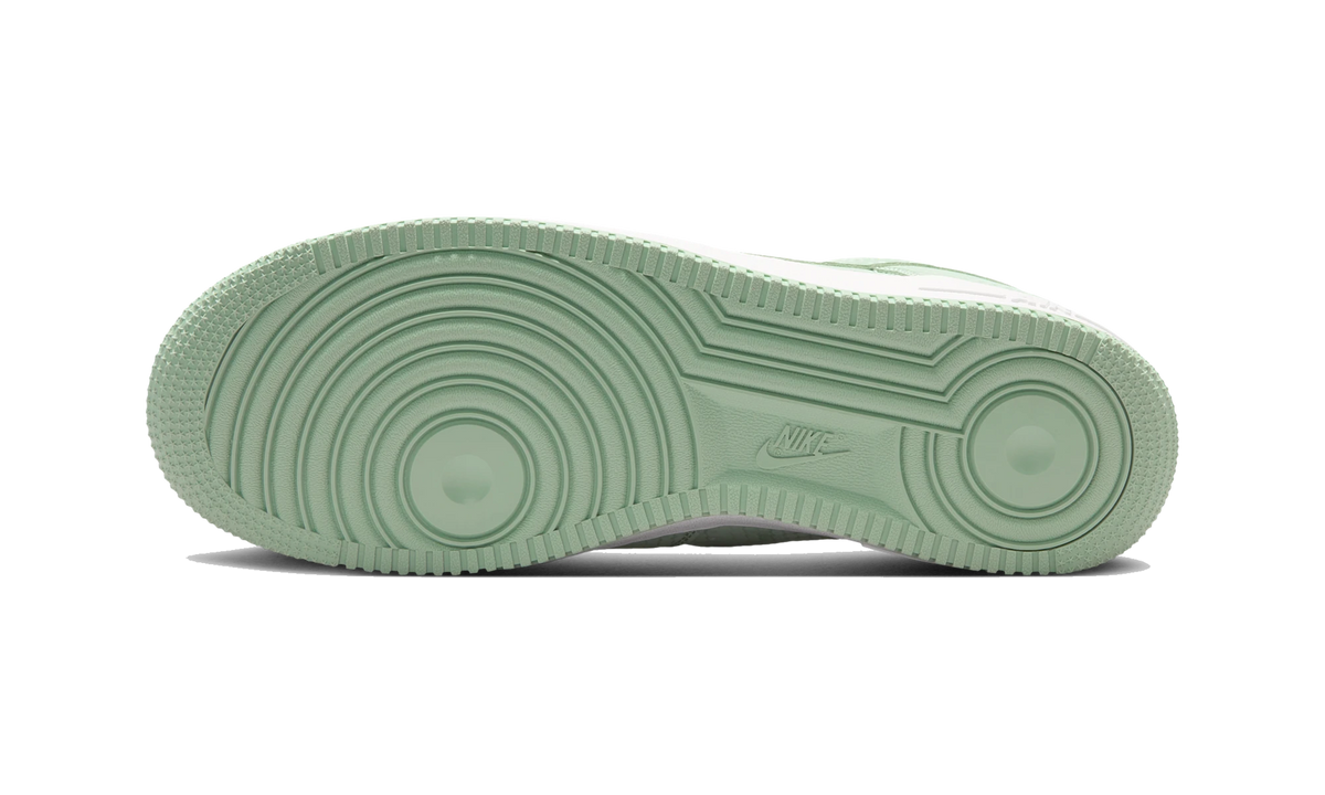 Overkicks - Nike Kobe Air Force 1 Low Steam Summit White (IB0018-005) - par completo