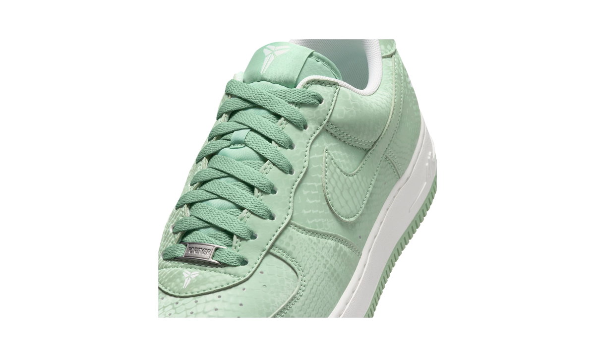 Overkicks - Nike Kobe Air Force 1 Low Steam Summit White (IB0018-005) - detalle lateral interior