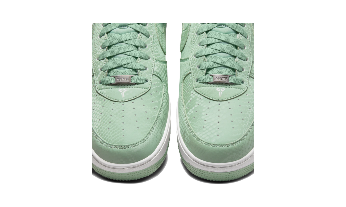 Overkicks - Nike Kobe Air Force 1 Low Steam Summit White (IB0018-005) - detalle