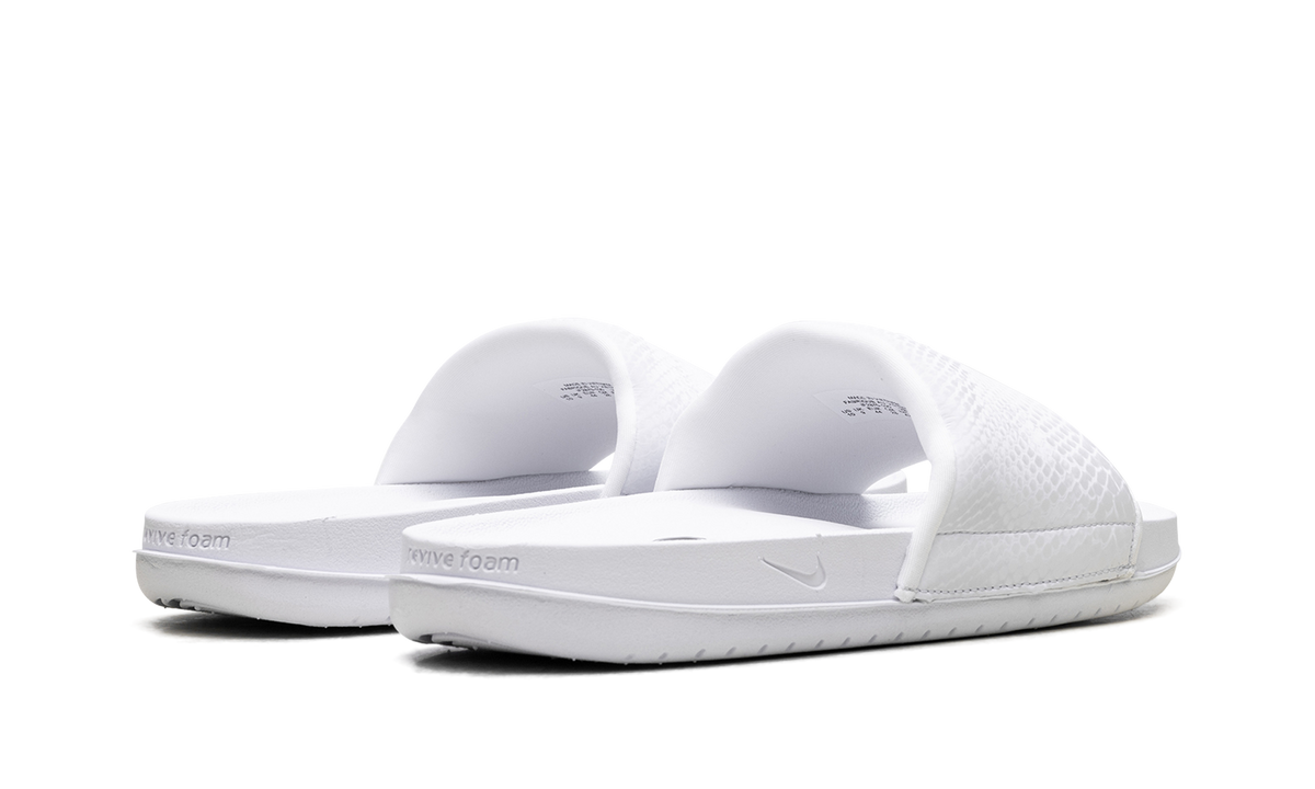 Overkicks - Nike Kobe Offcourt Slide Triple White (IF2870-100) - par completo