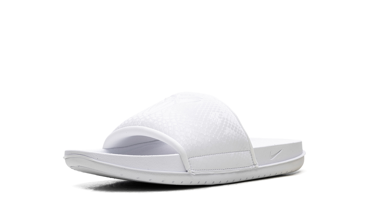 Overkicks - Nike Kobe Offcourt Slide Triple White (IF2870-100) - detalle suela