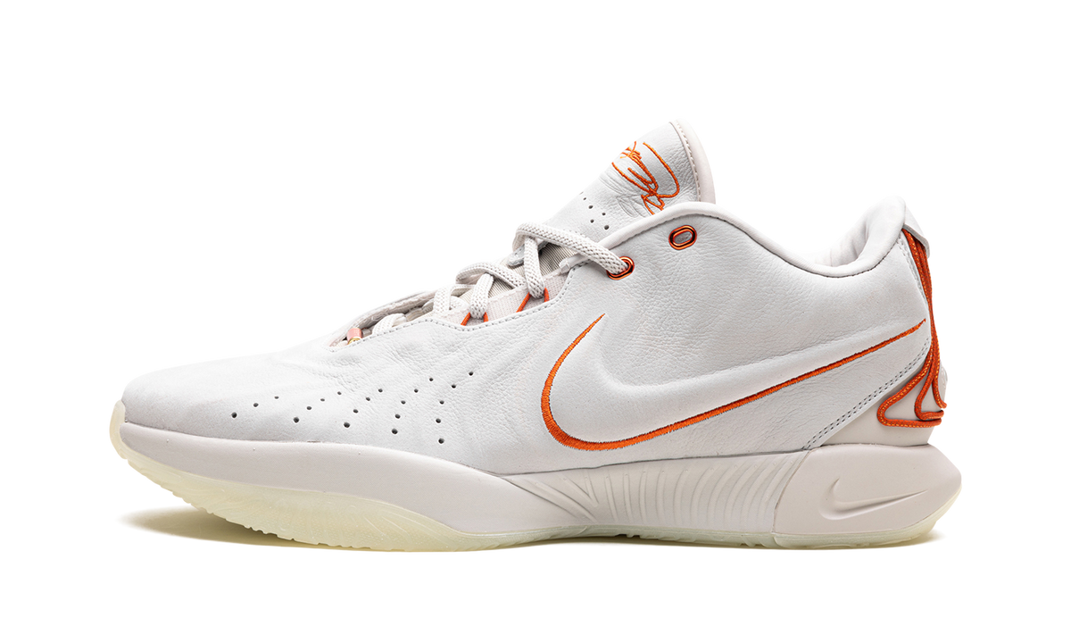 Overkicks - Nike LeBron 21 Akoya (FV2345-001/FV2346-001) - vista lateral
