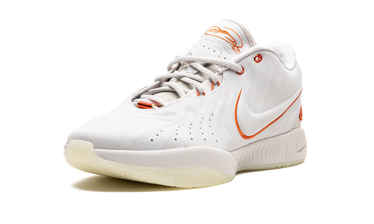 Overkicks - Nike LeBron 21 Akoya (FV2345-001/FV2346-001) - detalle suela