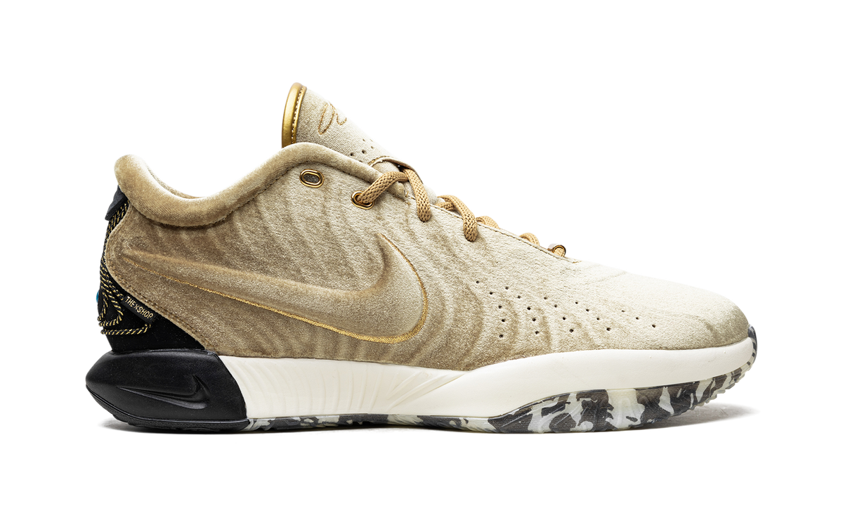 Overkicks - Nike LeBron 21 The Shop Nobility (Marbled Sole) (FZ7883-700) - detalle talon