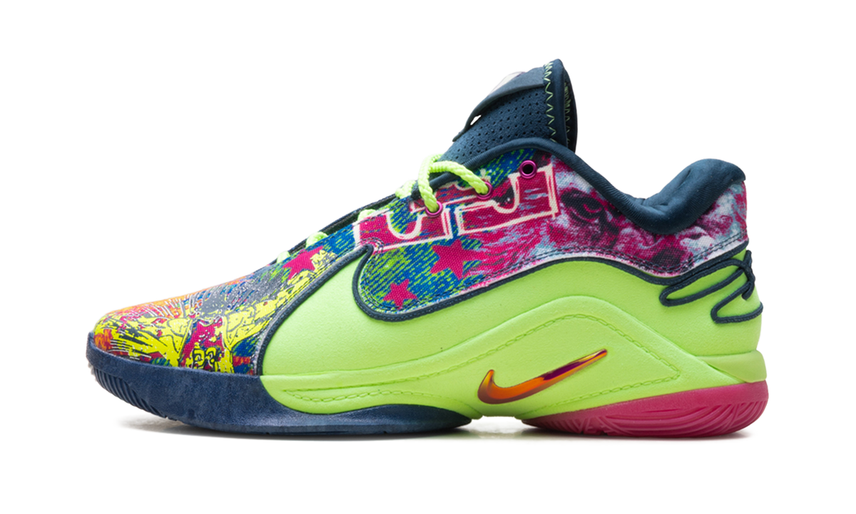 Overkicks - Nike LeBron 22 Bryces World (HV8451-400/HV8452-400) - vista lateral