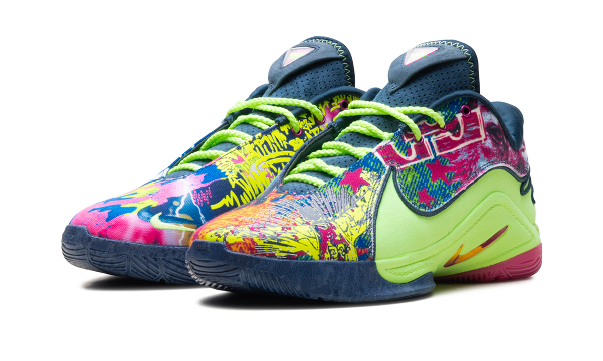 Overkicks - Nike LeBron 22 Bryces World (HV8451-400/HV8452-400) - vista trasera