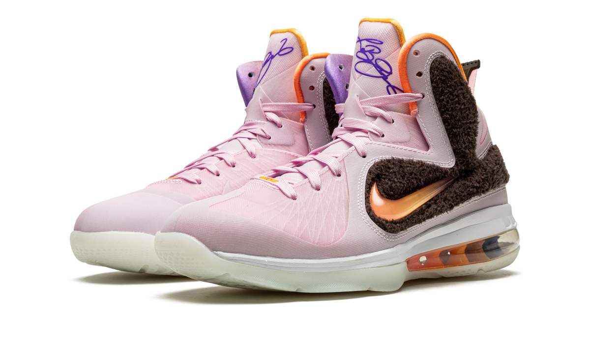 Overkicks - Nike LeBron 9 King of LA (2022) (DJ3908-600) - vista trasera