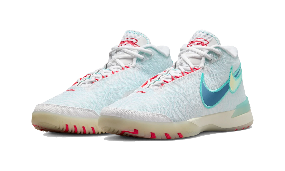 Overkicks - Nike LeBron NXXT Genisus White Aurora Green Siren Red Aegean Storm (HF0712-101) - vista trasera