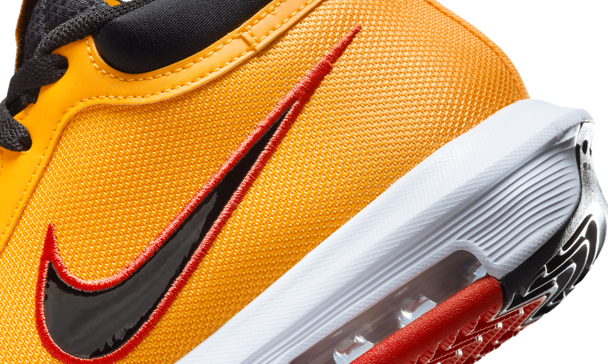 Overkicks - Nike LeBron Witness 8 Bruce Lee (HQ2139-700) - detalle