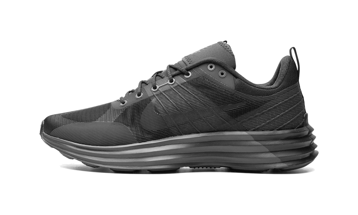 Overkicks - Nike Lunar Roam Dark Smoke Grey Black (DV2440-002) - vista lateral