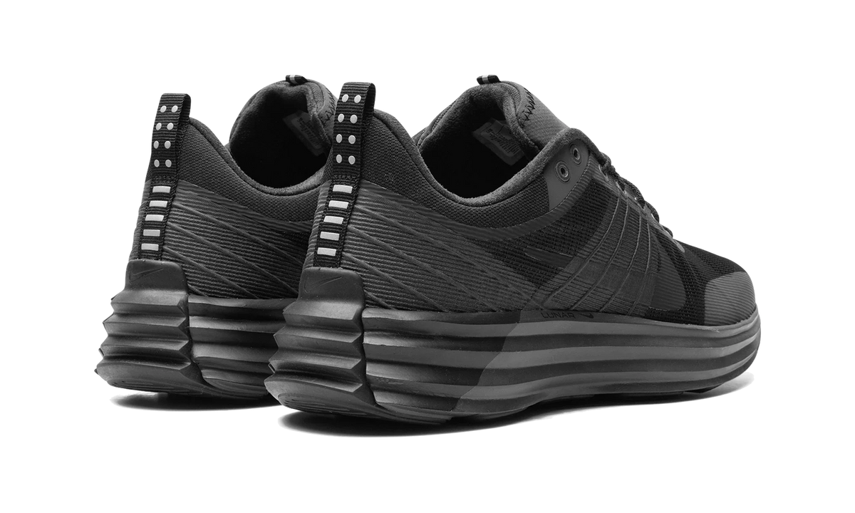 Overkicks - Nike Lunar Roam Dark Smoke Grey Black (DV2440-002) - par completo