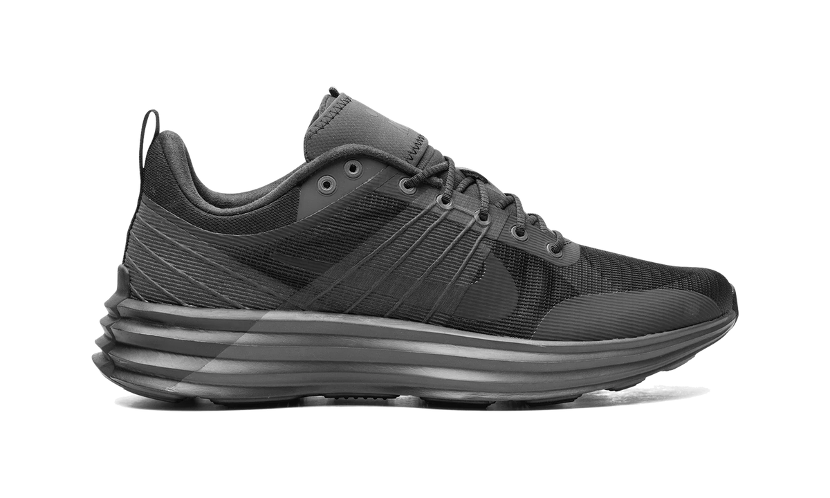 Overkicks - Nike Lunar Roam Dark Smoke Grey Black (DV2440-002) - detalle talon