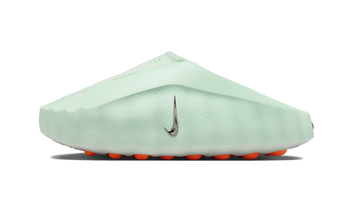 Overkicks - Nike Mind 001 Barely Green Hyper Crimson Black Chrome (Womens) (HQ4309-300) - par completo