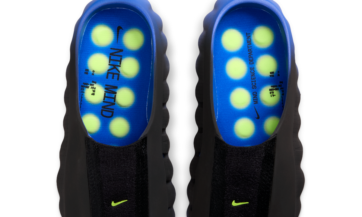 Overkicks - Nike Mind 001 Flyknit Slide Hyper Royal Black (IR2175-400) - vista trasera