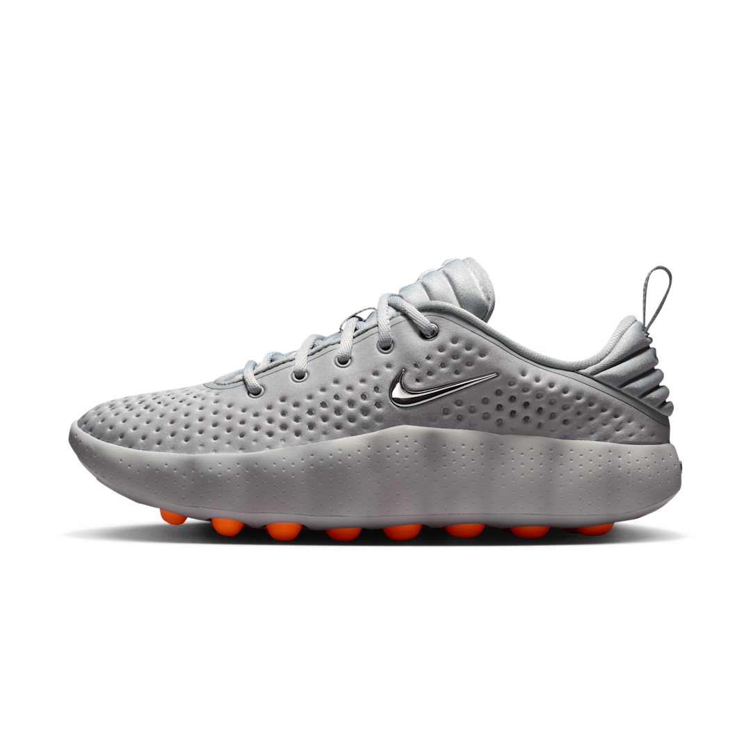 Overkicks - Nike Mind 002 Light Smoke Grey (Womens) (HQ4310-003) - vista lateral