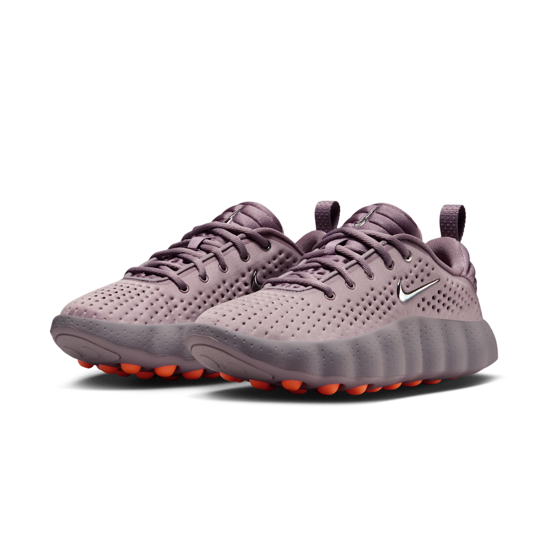 Overkicks - Nike Mind 002 Light Violet Ore (Womens) (HQ4310-200) - vista trasera