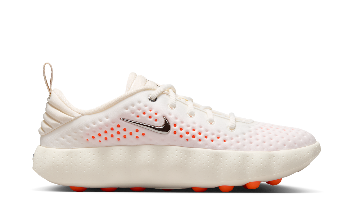 Overkicks - Nike Mind 002 Sail (Womens) (HQ4310-100) - detalle suela