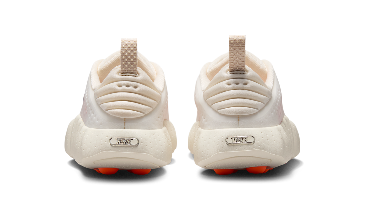 Overkicks - Nike Mind 002 Sail (Womens) (HQ4310-100) - detalle talon