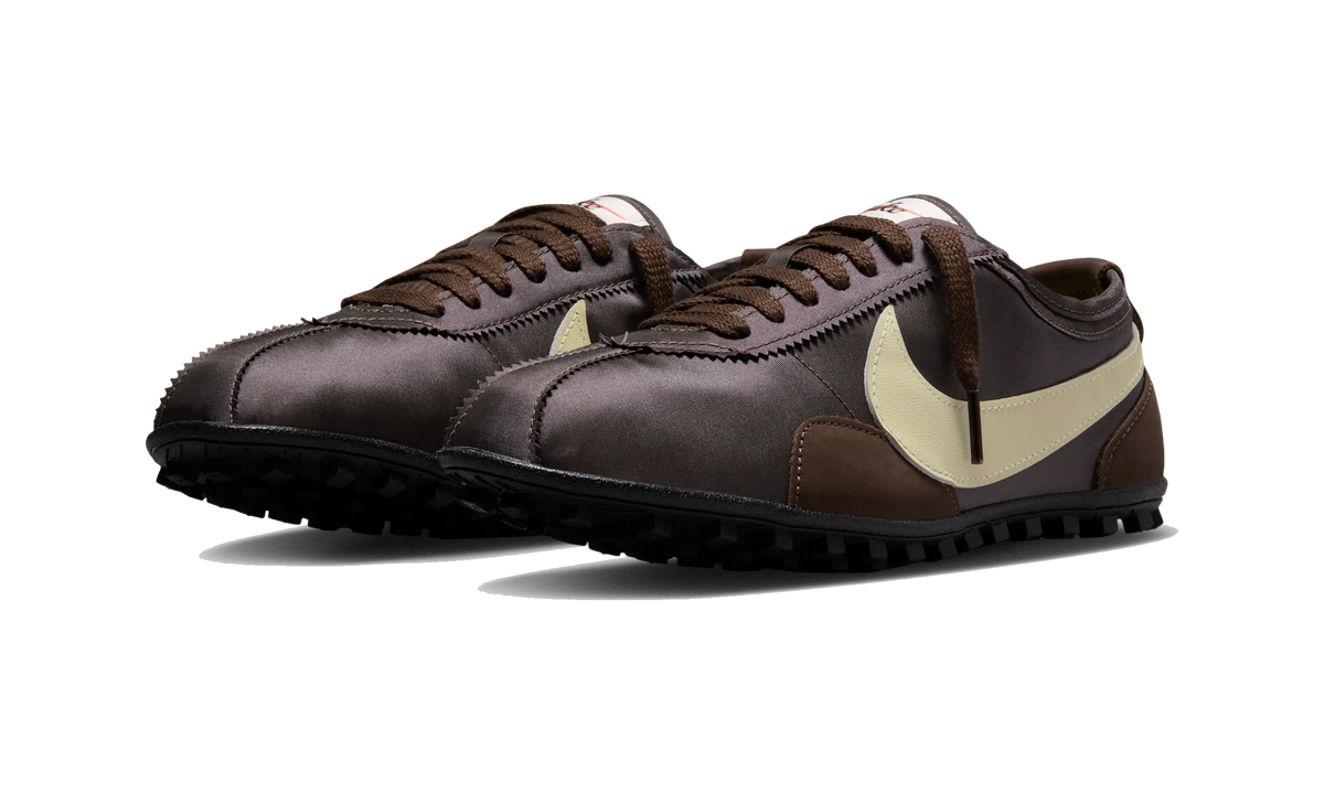 Overkicks - Nike Moon Shoe Baroque Brown Cashmere (Womens) (IW0955-201) - vista trasera