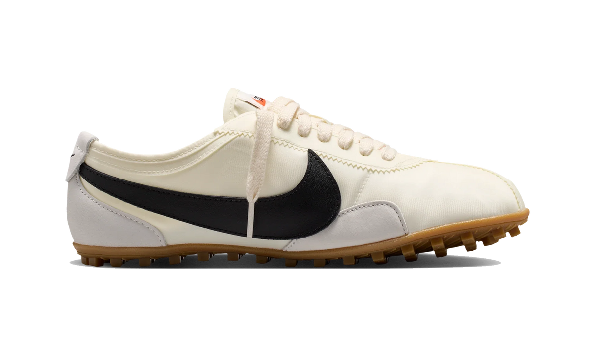 Overkicks - Nike Moon Shoe OG Sail Black Gum (Womens) (IW0955-101) - detalle suela