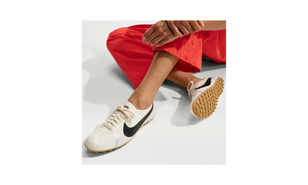 Overkicks - Nike Moon Shoe OG Sail Black Gum (Womens) (IW0955-101) - detalle