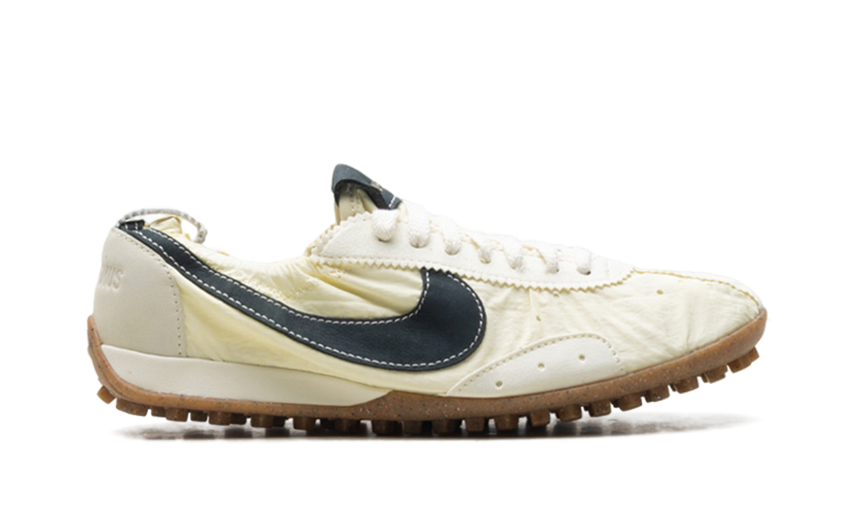 Overkicks - Nike Moon Shoe SP Jacquemus Alabaster (Womens) (HV8547-700) - detalle talon
