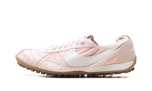 Overkicks - Nike Moon Shoe SP Jacquemus Aluminum Pink (Womens) (HV8547-601) - vista lateral