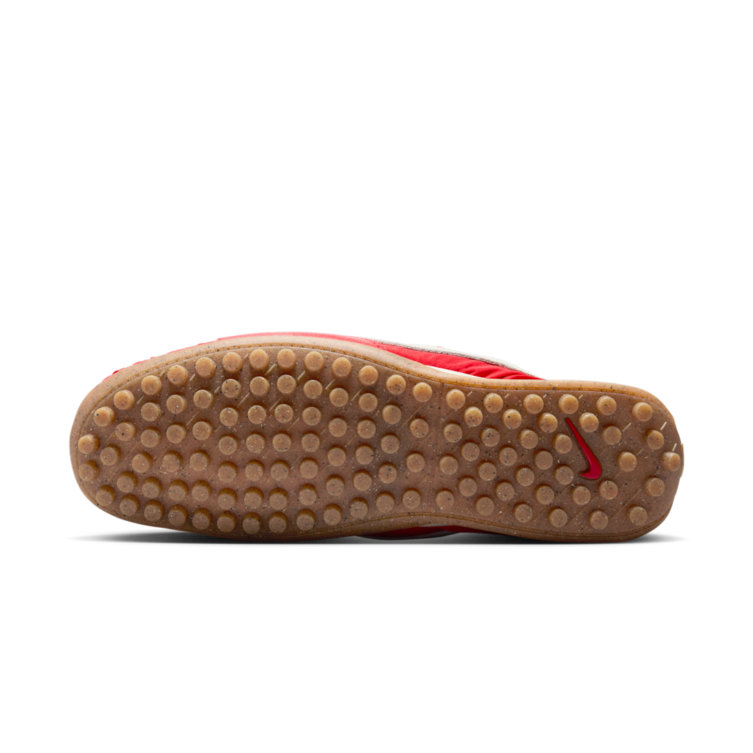 Overkicks - Nike Moon Shoe SP Jacquemus University Red (Womens) (HV8547-600) - detalle suela