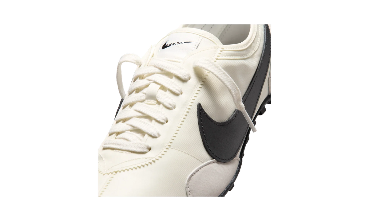 Overkicks - Nike Moon Shoe Sail Black (IX3952-100) - detalle lateral interior