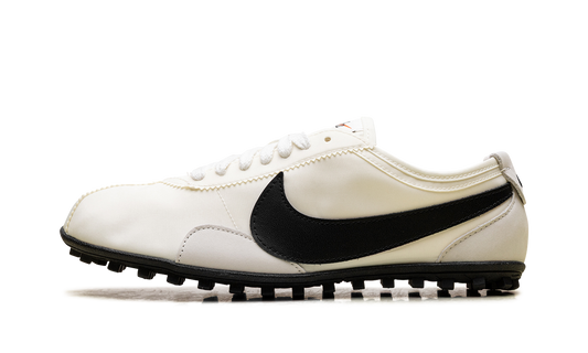 Overkicks - Nike Moon Shoe Soft Pearl Black (Womens) (II0407-001) - vista lateral