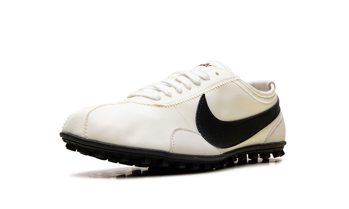 Overkicks - Nike Moon Shoe Soft Pearl Black (Womens) (II0407-001) - detalle suela