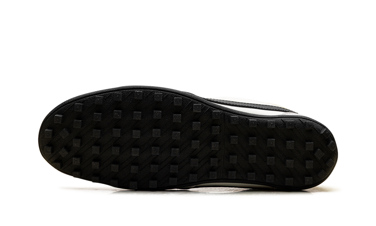 Overkicks - Nike Moon Shoe Soft Pearl Black (Womens) (II0407-001) - vista superior