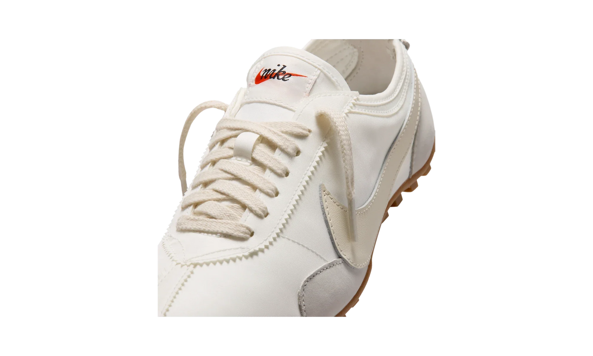 Overkicks - Nike Moon Shoe White Soft Pearl Gum (Womens) (IW0955-100) - detalle lateral interior
