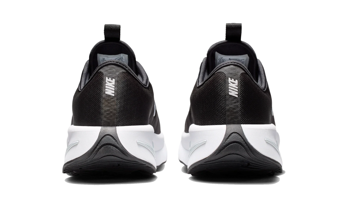 Overkicks - Nike Motiva 2 Black White (Womens) (II7278-001) - detalle talon