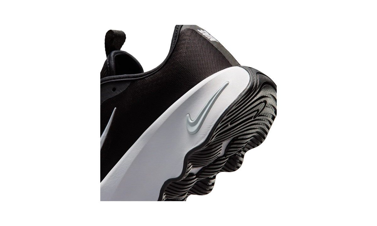 Overkicks - Nike Motiva 2 Black White (Womens) (II7278-001) - detalle