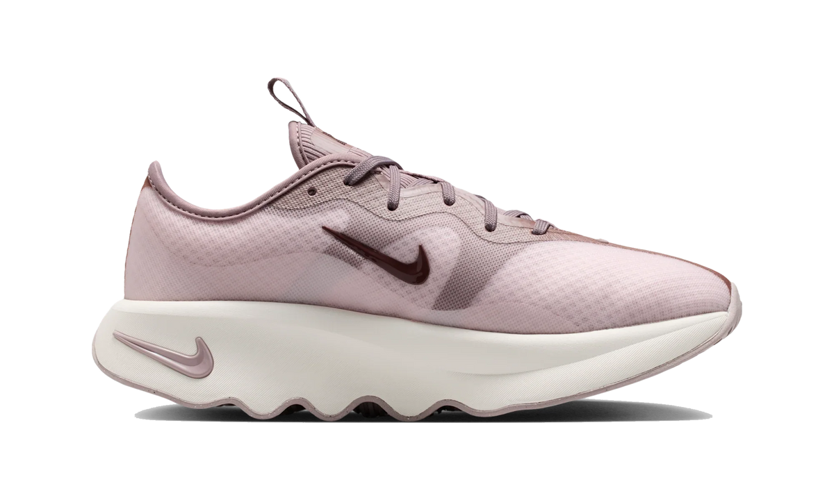 Overkicks - Nike Motiva 2 Pearl Pink Light Violet Tattoo (Womens) (II7278-600) - detalle suela