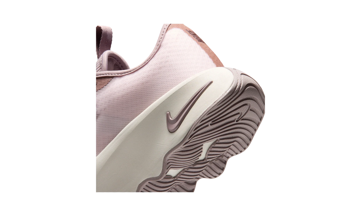 Overkicks - Nike Motiva 2 Pearl Pink Light Violet Tattoo (Womens) (II7278-600) - detalle