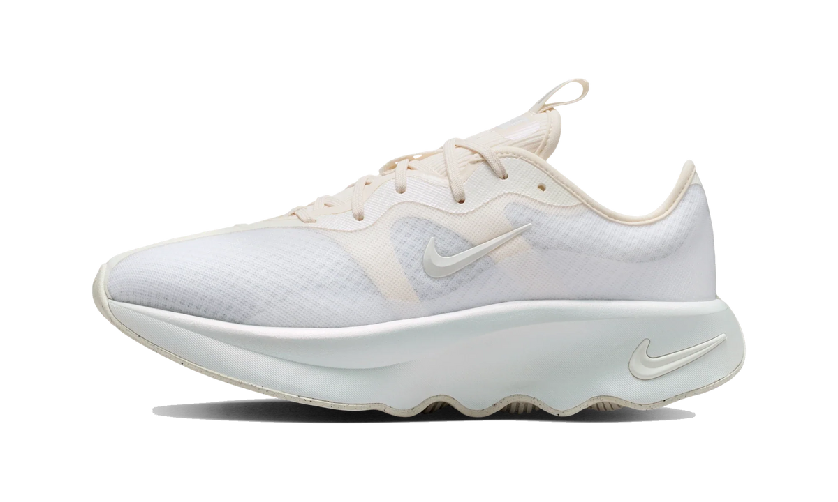 Overkicks - Nike Motiva 2 White Chalk Sail (Womens) (II7278-100) - vista lateral