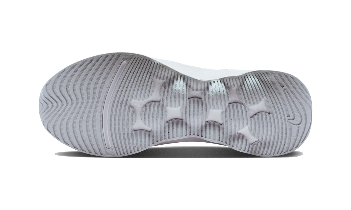 Overkicks - Nike Motiva 2 White Metallic Silver (Womens) (II7278-101) - par completo