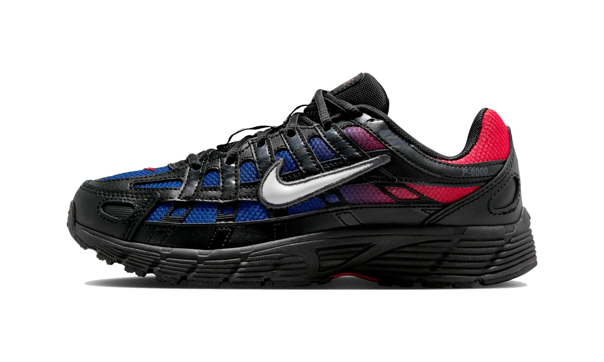 Overkicks - Nike P-6000 Black Bright Crimson Royal (GS) (IO9922-002) - vista lateral