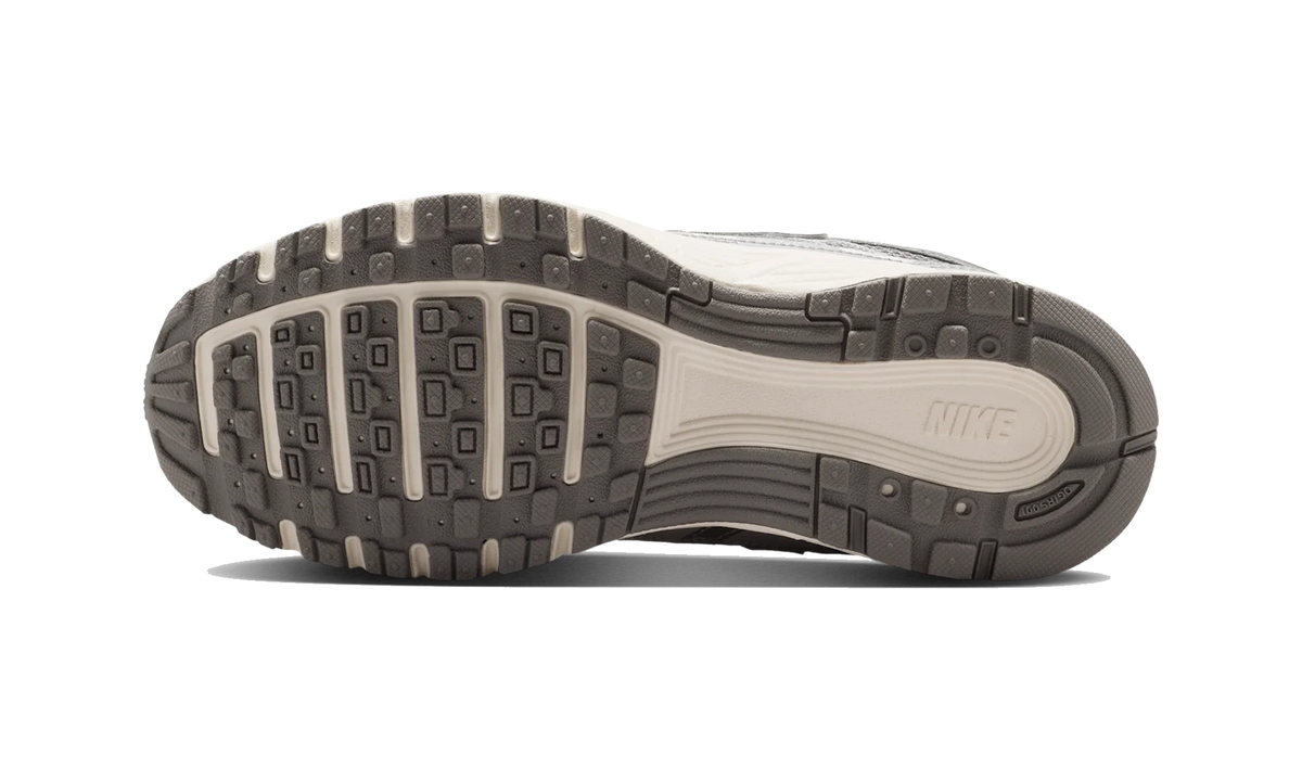 Overkicks - Nike P-6000 Grey Fog Silver Malachite (GS) (HV5064-021) - imagen 3