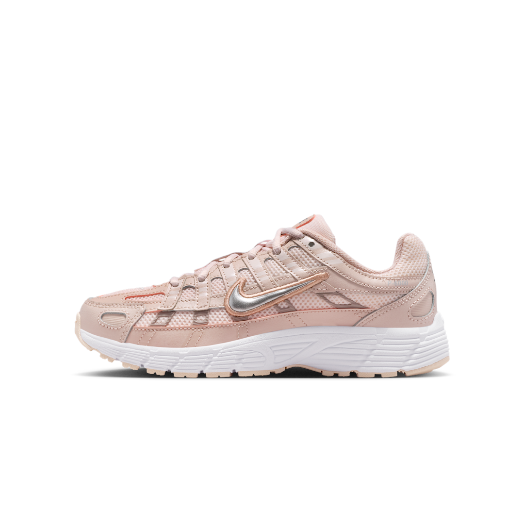 Overkicks - Nike P-6000 Light Soft Pink Metallic Silver (GS) (HV5064-602) - vista lateral