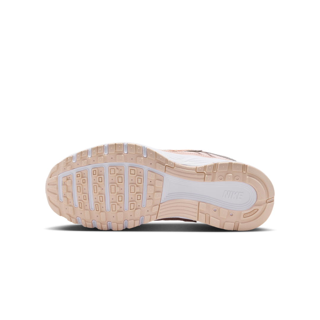 Overkicks - Nike P-6000 Light Soft Pink Metallic Silver (GS) (HV5064-602) - imagen 4