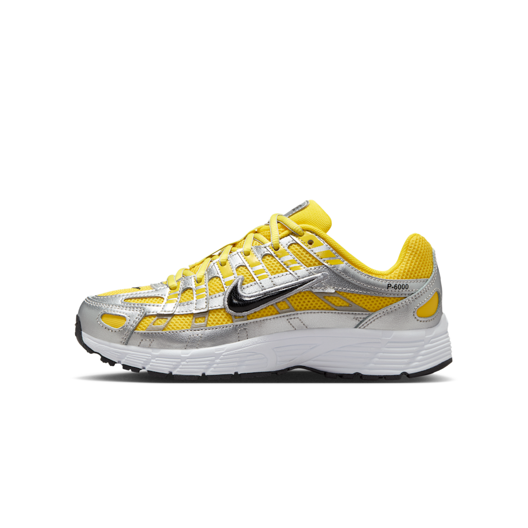 Overkicks - Nike P-6000 Lightning Metallic SIlver (GS) (HV5064-701) - vista lateral